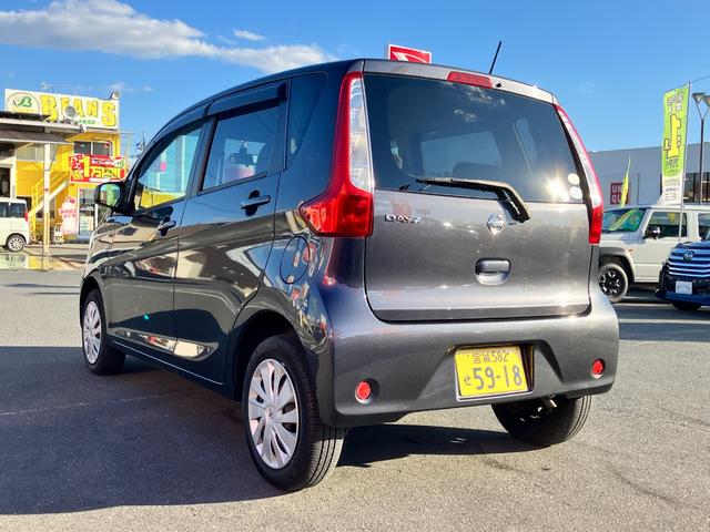 デイズ Ｊ　ＣＤチューナー　ハロゲンヘッドライト　マニュアルエアコン　キーレスエントリー（10枚目）