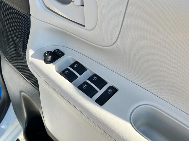 ムーヴキャンバス Ｘリミテッド　ＳＡＩＩ　衝突回避支援　純正フルセグナビ　全方位モニター付きバックカメラ　ＨＤＭＩ入力端子　ＵＳＢ端子　ハロゲンヘッドライト　両側パワスラ（23枚目）