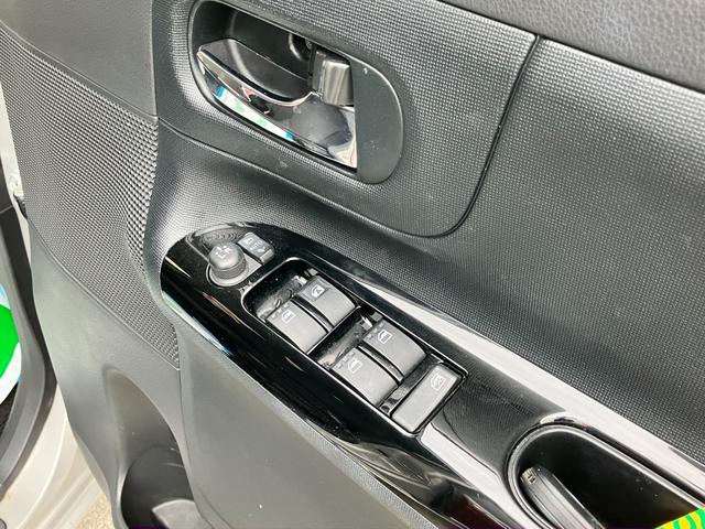 ムーヴキャンバス Ｇブラックインテリアリミテッド　ＳＡＩＩＩ　衝突回避支援　両側パワスラ　社外フルセグナビ　全方位モニター付きバックカメラ　ＬＥＤヘッドランプ　ＬＥＤフォグランプ　オートエアコン　シートアンダーボックス　運転席シートアジャスター（23枚目）