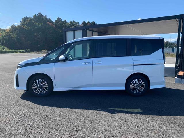 セレナ ハイウェイスターV ドライブレコーダー ETC バックカメラ ナビ クリアランスソナー 衝突被害軽減システム 両側電動スライドドア LEDヘッドランプ スマートキー アイドリングストップ 電動格納ミラー 3列シート(5枚目)