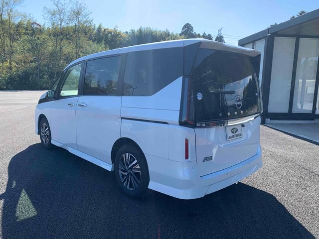 セレナ ハイウェイスターV ドライブレコーダー ETC バックカメラ ナビ クリアランスソナー 衝突被害軽減システム 両側電動スライドドア LEDヘッドランプ スマートキー アイドリングストップ 電動格納ミラー 3列シート(8枚目)