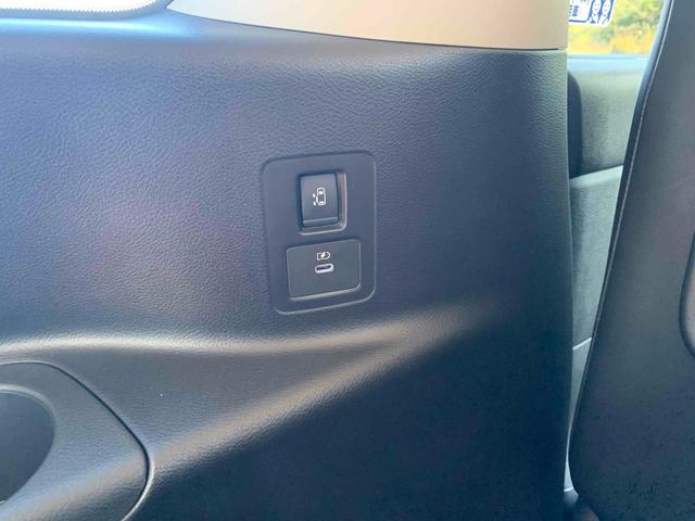 セレナ ハイウェイスターV ドライブレコーダー ETC バックカメラ ナビ クリアランスソナー 衝突被害軽減システム 両側電動スライドドア LEDヘッドランプ スマートキー アイドリングストップ 電動格納ミラー 3列シート(40枚目)