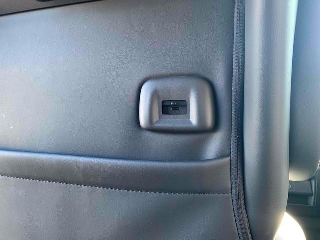 セレナ ハイウェイスターV ドライブレコーダー ETC バックカメラ ナビ クリアランスソナー 衝突被害軽減システム 両側電動スライドドア LEDヘッドランプ スマートキー アイドリングストップ 電動格納ミラー 3列シート(41枚目)