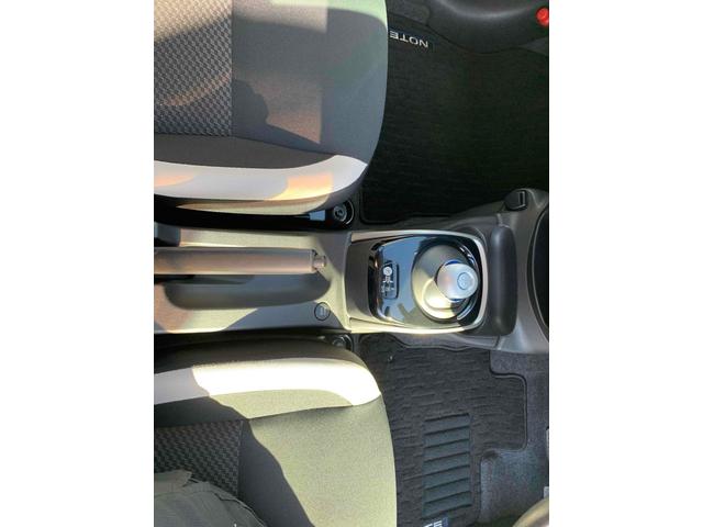 ノート e-パワー X ドライブレコーダー ETC 全周囲カメラ ナビ TV クリアランスソナー レーンアシスト 衝突被害軽減システム オートライト スマートキー 電動格納ミラー CVT 盗難防止システム 衝突安全ボディ(47枚目)