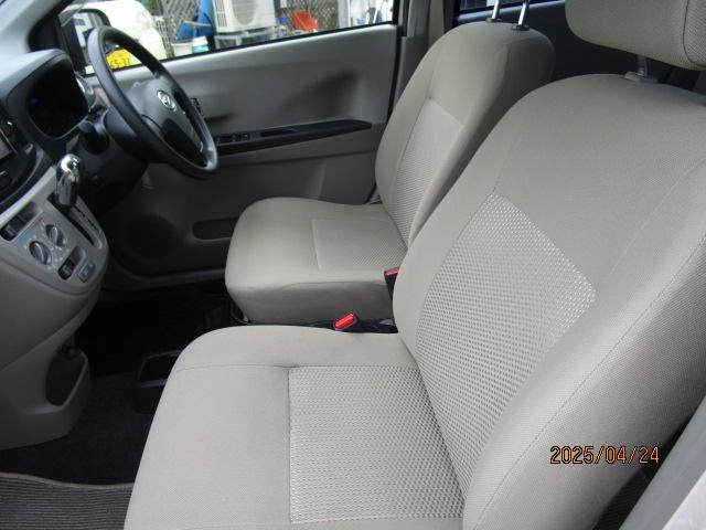 ミライース Ｘｆ　４ＷＤ　ナビ　ワンセグ　ＰＳ　ＰＷ　ＡＢＳ　キーレス　寒冷地仕様　アイドリングストップ　運転席エアバッグ　助手席エアバッグ（13枚目）