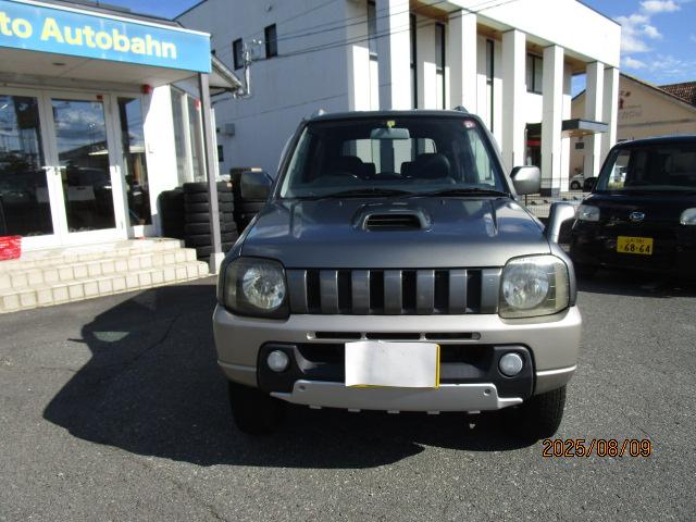 ジムニー ランドベンチャー　４ＷＤ　ＥＴＣ　ＡＷ　ＰＳ　ＰＷ　ＡＢＳ　５速マニュアル車　衝突安全ボディ　運転席エアバッグ　助手席エアバッグ　キーレスエントリー（2枚目）