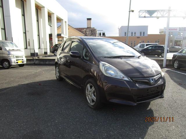 フィット Ｘ　４ＷＤ　ナビ　ワンセグ　Ｂカメラ　ＥＴＣ　ＰＳ　ＰＷ　ＡＢＳ（3枚目）