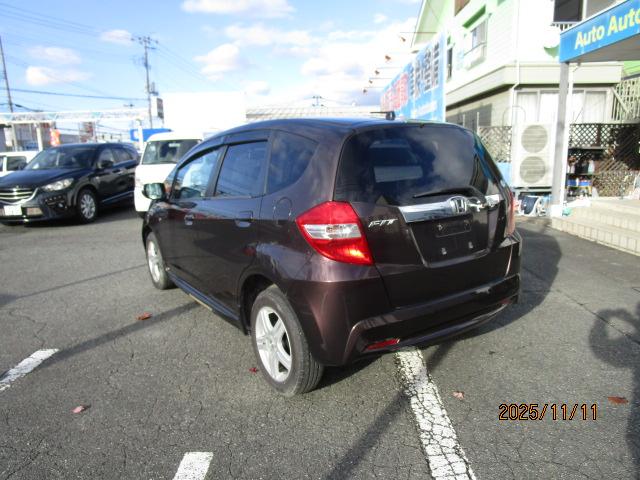 フィット Ｘ　４ＷＤ　ナビ　ワンセグ　Ｂカメラ　ＥＴＣ　ＰＳ　ＰＷ　ＡＢＳ（8枚目）