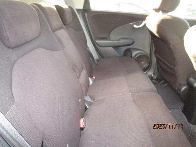 フィット Ｘ　４ＷＤ　ナビ　ワンセグ　Ｂカメラ　ＥＴＣ　ＰＳ　ＰＷ　ＡＢＳ（11枚目）