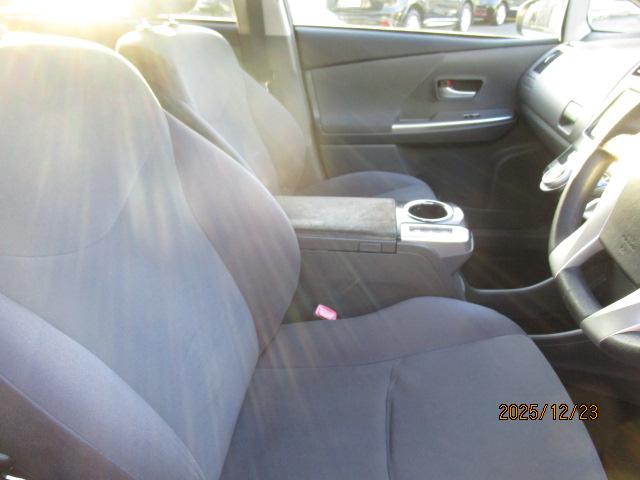 プリウスアルファ Ｓ　ナビ　ワンセグ　Ｂカメラ　ＥＴＣ　ＡＷ　ＰＳ　ＰＷ　ＡＢＳ（12枚目）