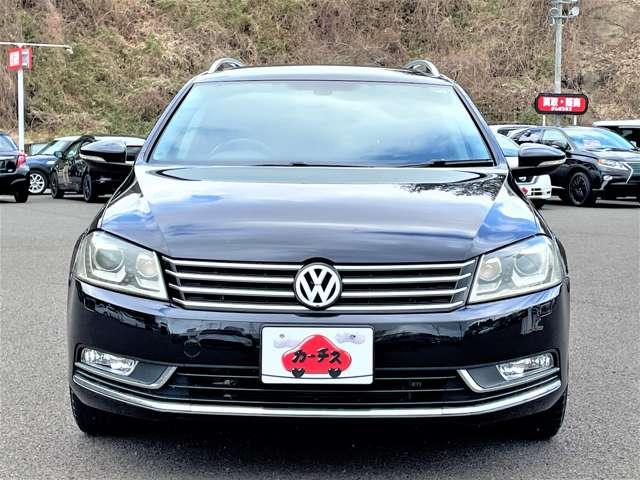 パサートヴァリアント ＴＳＩコンフォートライン　禁煙車／ルーフレール／クルーズコントロール／ディスチャージヘッドライト／フルセグナビ／Ｂｌｕｅｔｏｏｔｈ対応／アイドリングストップ／スマートキー／ＥＴＣ／横滑り防止装置／パワーウィンドウ／パワステ／（8枚目）