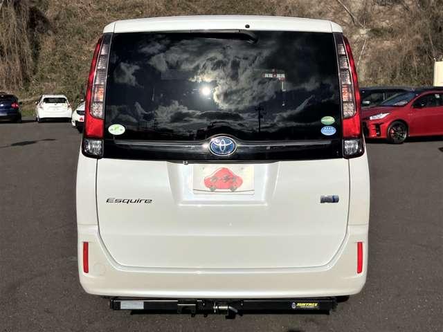 エスクァイア ハイブリッドＧｉ　ブラックテーラード　ワンオーナー／禁煙車／セーフティセンスＣ／アルパインフリップダウンモニター／両側電動スライドドア／アルパインナビ／フルセグＴＶ／ＤＶＤ／Ｂｌｕｅｔｏｏｔｈ／バックカメラ／ＬＥＤヘッドライト／ＥＴＣ／（6枚目）
