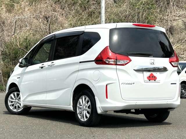 フリード＋ハイブリッド ハイブリッドＧ・ホンダセンシング　４ＷＤ　４ＷＤ／ホンダセンシング／アダブティブクルーズコントロール／ギャザーズナビ／フルセグＴＶ／ＤＶＤ／Ｂｌｕｅｔｏｏｔｈ対応／バックカメラ／ＬＥＤヘッドライト／オートライト／シートヒーター／純正ＥＴＣ／（6枚目）