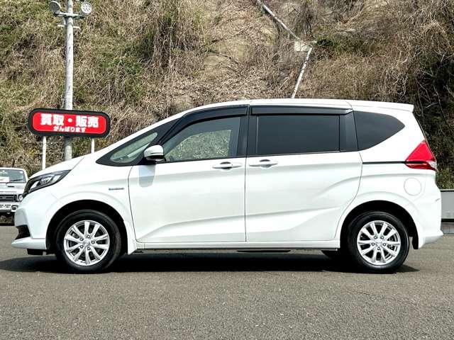 フリード＋ハイブリッド ハイブリッドＧ・ホンダセンシング　４ＷＤ　４ＷＤ／ホンダセンシング／アダブティブクルーズコントロール／ギャザーズナビ／フルセグＴＶ／ＤＶＤ／Ｂｌｕｅｔｏｏｔｈ対応／バックカメラ／ＬＥＤヘッドライト／オートライト／シートヒーター／純正ＥＴＣ／（9枚目）