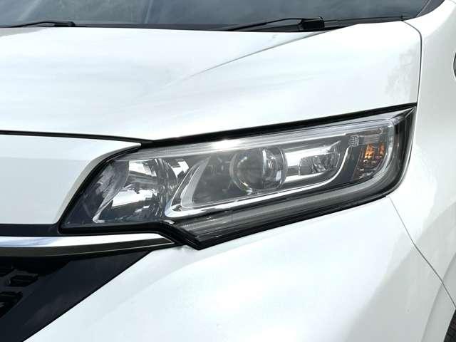 フリード＋ハイブリッド ハイブリッドＧ・ホンダセンシング　４ＷＤ　４ＷＤ／ホンダセンシング／アダブティブクルーズコントロール／ギャザーズナビ／フルセグＴＶ／ＤＶＤ／Ｂｌｕｅｔｏｏｔｈ対応／バックカメラ／ＬＥＤヘッドライト／オートライト／シートヒーター／純正ＥＴＣ／（13枚目）