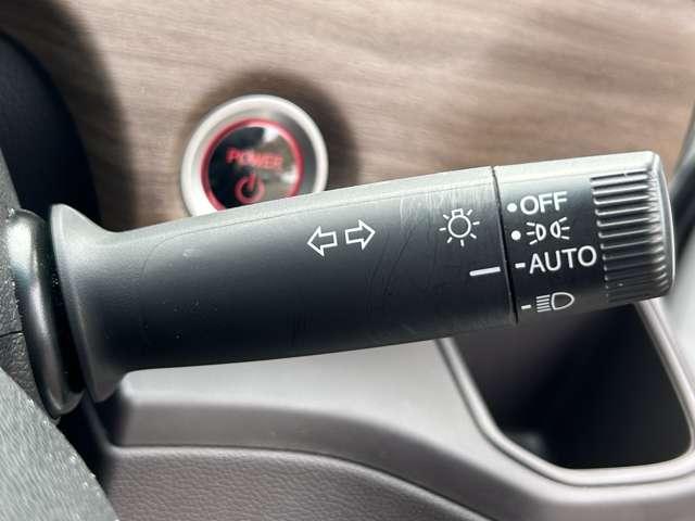 フリード＋ハイブリッド ハイブリッドＧ・ホンダセンシング　４ＷＤ　４ＷＤ／ホンダセンシング／アダブティブクルーズコントロール／ギャザーズナビ／フルセグＴＶ／ＤＶＤ／Ｂｌｕｅｔｏｏｔｈ対応／バックカメラ／ＬＥＤヘッドライト／オートライト／シートヒーター／純正ＥＴＣ／（14枚目）