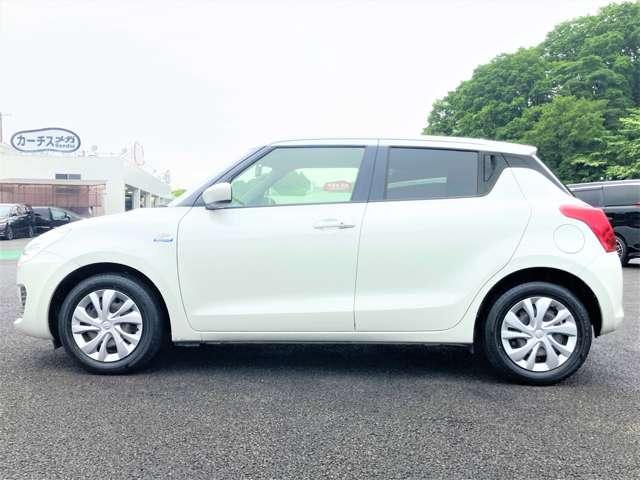 スイフト ハイブリッドＭＧ　禁煙車／セーフティサポート／純正ナビ／フルセグＴＶ／ＤＶＤ／Ｂｌｕｅｔｏｏｔｈ／バックカメラ／ＬＥＤヘッドライト／運転席シートヒーター／ビルトインＥＴＣ／スマートキー／障害物センサー／横滑り防止装置／（9枚目）