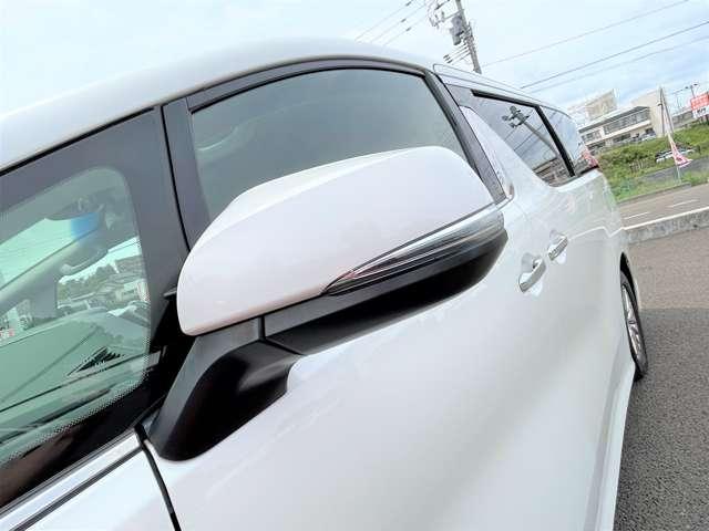 アルファードハイブリッド ＳＲ　４ＷＤ　４ＷＤ／禁煙車／セーフティセンス／アダブティブクルーズコントロール／純正ナビ／フルセグＴＶ／ＤＶＤ／Ｂｌｕｅｔｏｏｔｈ対応／バックカメラ／フリップダウンモニター／スマートキー／ＥＴＣ２．０／（12枚目）