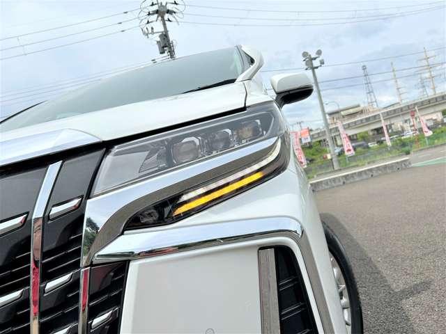 アルファードハイブリッド ＳＲ　４ＷＤ　４ＷＤ／禁煙車／セーフティセンス／アダブティブクルーズコントロール／純正ナビ／フルセグＴＶ／ＤＶＤ／Ｂｌｕｅｔｏｏｔｈ対応／バックカメラ／フリップダウンモニター／スマートキー／ＥＴＣ２．０／（14枚目）