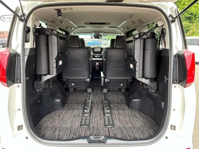 アルファードハイブリッド ＳＲ　４ＷＤ　４ＷＤ／禁煙車／セーフティセンス／アダブティブクルーズコントロール／純正ナビ／フルセグＴＶ／ＤＶＤ／Ｂｌｕｅｔｏｏｔｈ対応／バックカメラ／フリップダウンモニター／スマートキー／ＥＴＣ２．０／（28枚目）