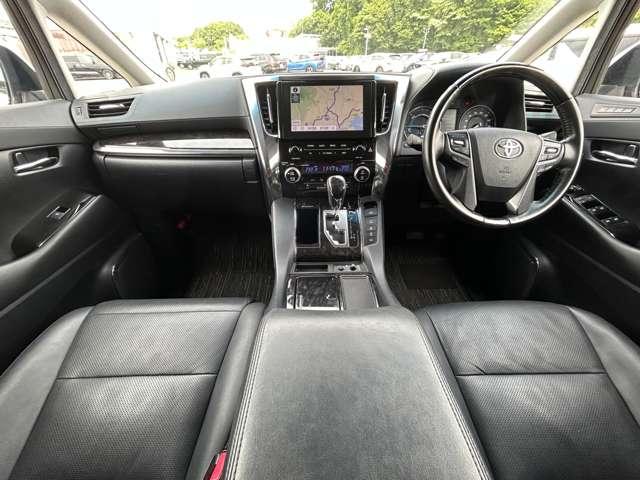 アルファードハイブリッド ＳＲ　４ＷＤ　４ＷＤ／禁煙車／セーフティセンス／アダブティブクルーズコントロール／純正ナビ／フルセグＴＶ／ＤＶＤ／Ｂｌｕｅｔｏｏｔｈ対応／バックカメラ／フリップダウンモニター／スマートキー／ＥＴＣ２．０／（29枚目）