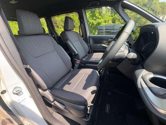 ノア ２．０Ｓ－ＧウェルＣ車いす仕様車ＩＩ３ｒｄシート無　ワンオーナー／禁煙車／衝突被害軽減ブレーキ／アダブティブクルーズコントロール／両側スライド片側電動ドア／ナビ／Ｂｌｕｅｔｏｏｔｈ対応／バックカメラ／ＬＥＤヘッドライト／スマートキー／電動スロープ／（16枚目）