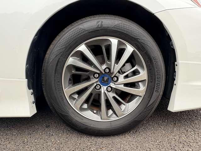 プリウス Ｓ　禁煙車／モデリスタエアロ／衝突被害軽減ブレーキ／アダブティブクルーズコントロール／純正ナビ／フルセグＴＶ／Ｂｌｕｅｔｏｏｔｈ／バックカメラ／ＬＥＤヘッドライト／スマートキー／ＥＴＣ／オートエアコン／（11枚目）
