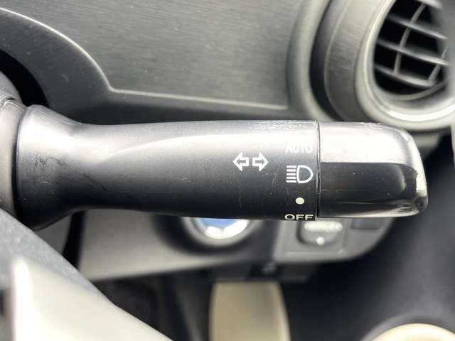 アクア Ｇ　ワンオーナー／禁煙車／純正ナビ／フルセグＴＶ／ＤＶＤ／Ｂｌｕｅｔｏｏｔｈ／バックカメラ／スマートエントリー／スタートシステム／オートライト／オートエアコン／パワーウィンドウ／パワステ／横滑り防止装置／（14枚目）