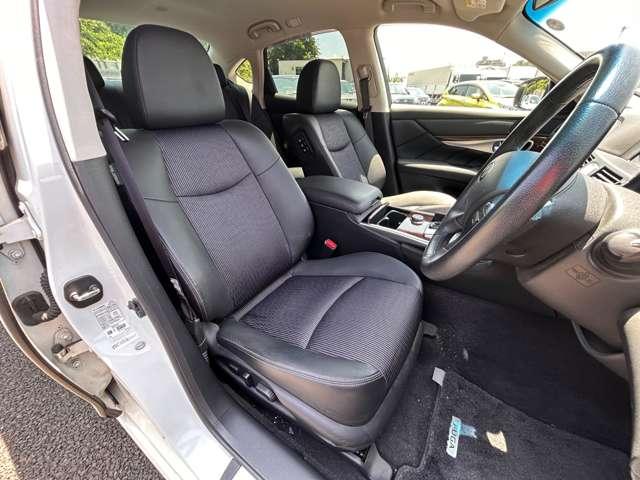 フーガ ２５０ＧＴ　禁煙車／全方位運転支援システム／アダブティブクルーズコントロール／ＢＳＭ／パワーシート／スマートキー／ＥＴＣ／ドライブレコーダー／全周囲カメラ／フルセグナビ／Ｂｌｕｅｔｏｏｔｈ対応／障害物センサー／（18枚目）
