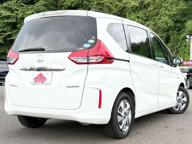 フリードハイブリッド ハイブリッド・Ｇホンダセンシング　禁煙車／ホンダセンシング／両側電動スライドドア／アダブティブクルーズコントロール／ギャザーズナビ／フルセグＴＶ／ＤＶＤ／Ｂｌｕｅｔｏｏｔｈ対応／バックカメラ／ＬＥＤヘッドライト／スマートキー／ＥＴＣ／（5枚目）