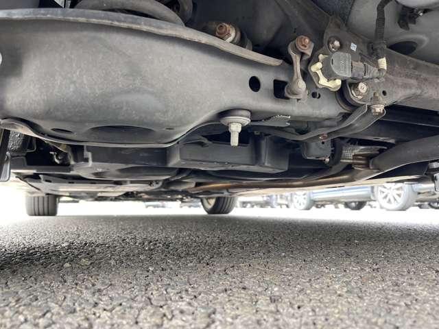 ＣＴ ＣＴ２００ｈ　バージョンＣ　禁煙車／サンルーフ／クルーズコントロール／シートヒーター／純正ナビ／フルセグＴＶ／ＤＶＤ／バックカメラ／ＬＥＤヘッドライト／オートライト／純正アルミ／ビルトインＥＴＣ／スマートキー／障害物センサー／（30枚目）