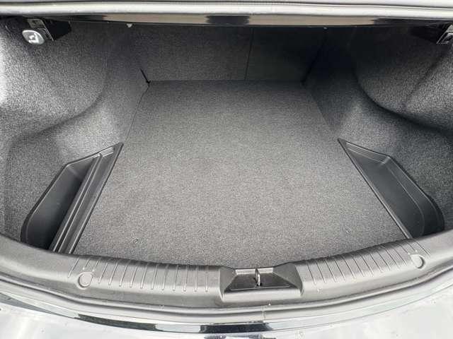 アテンザセダン ＸＤ　Ｌパッケージ　禁煙車／衝突被害軽減ブレーキ／アダブティブクルーズコントロール／ＢＳＭ／レザーシート／スマートキー／ＥＴＣ／フルセグナビ／Ｂｌｕｅｔｏｏｔｈ／バックカメラ／ＨＩＤヘッドライト／パワーシート／パワステ／（24枚目）
