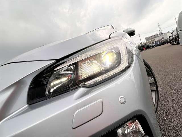 レヴォーグ １．６ＧＴアイサイト　Ｓスタイル　４ＷＤ　４ＷＤ／ワンオーナー／禁煙車／アイサイト３／アドバンスドセイフティパッケージ／アダブティブクルーズコントロール／純正ストラーダナビ／フルセグＴＶ／ＤＶＤ／Ｂｌｕｅｔｏｏｔｈ／バックカメラ／パワステ／（13枚目）