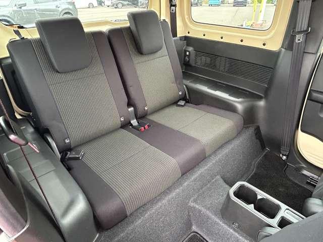 ジムニー ６６０ＸＬ　４名　ワンオーナー車！４ＷＤ！禁煙車！衝突被害軽減ブレーキ！オートライト！シートヒーター！キーレスプッシュスタートシステム！アイドリングストップ！レーンキープアシスト！横滑り防止装置！純正アルミホイール！（17枚目）