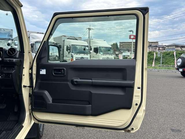 ジムニー ６６０ＸＬ　４名　ワンオーナー車！４ＷＤ！禁煙車！衝突被害軽減ブレーキ！オートライト！シートヒーター！キーレスプッシュスタートシステム！アイドリングストップ！レーンキープアシスト！横滑り防止装置！純正アルミホイール！（20枚目）