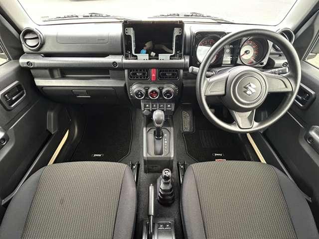 ジムニー ６６０ＸＬ　４名　ワンオーナー車！４ＷＤ！禁煙車！衝突被害軽減ブレーキ！オートライト！シートヒーター！キーレスプッシュスタートシステム！アイドリングストップ！レーンキープアシスト！横滑り防止装置！純正アルミホイール！（29枚目）