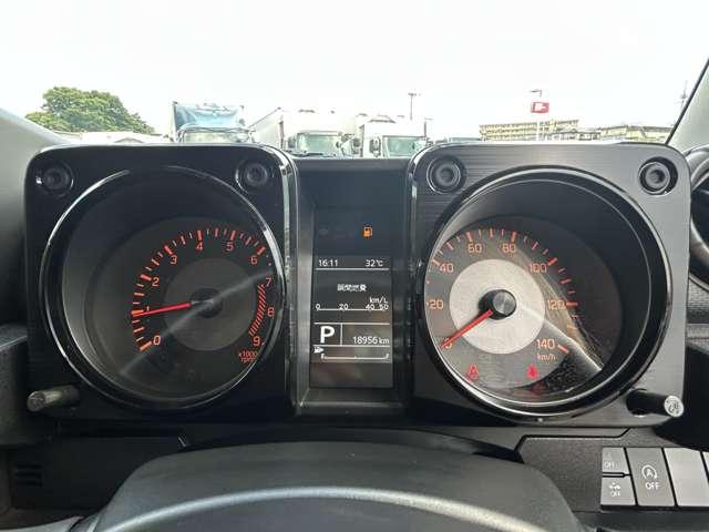 ジムニー ６６０ＸＬ　４名　ワンオーナー車！４ＷＤ！禁煙車！衝突被害軽減ブレーキ！オートライト！シートヒーター！キーレスプッシュスタートシステム！アイドリングストップ！レーンキープアシスト！横滑り防止装置！純正アルミホイール！（38枚目）