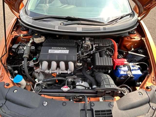 ＣＲ－Ｚ １．５アルファ　ワンオーナー！禁煙車！オートクルーズコントロール！純正ＨＤＤナビ！バックモニター！フルセグＴＶ！ＥＴＣ！スマートキー！アイドリングストップ！横滑り防止装置！ＨＩＤヘッドライト！１６インチアルミホイール（22枚目）