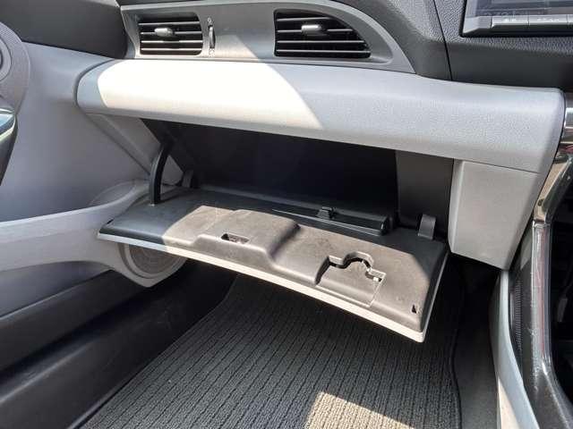 ＣＲ－Ｚ １．５アルファ　ワンオーナー！禁煙車！オートクルーズコントロール！純正ＨＤＤナビ！バックモニター！フルセグＴＶ！ＥＴＣ！スマートキー！アイドリングストップ！横滑り防止装置！ＨＩＤヘッドライト！１６インチアルミホイール（35枚目）