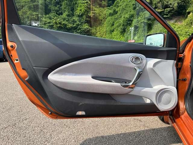 ＣＲ－Ｚ １．５アルファ　ワンオーナー！禁煙車！オートクルーズコントロール！純正ＨＤＤナビ！バックモニター！フルセグＴＶ！ＥＴＣ！スマートキー！アイドリングストップ！横滑り防止装置！ＨＩＤヘッドライト！１６インチアルミホイール（41枚目）
