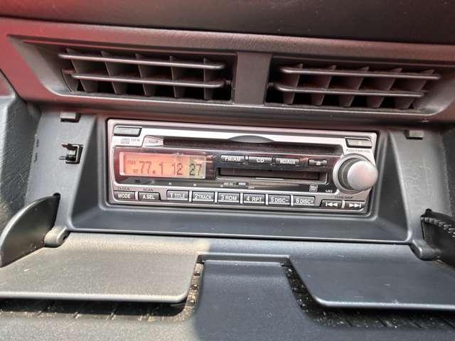 Ｓ２０００ ２．０　２名　６速ＭＴ！ＤＶＤナビ！オーディオデッキ！ＣＤ＆ＭＤ！ＥＴＣ！キーレス！プッシュスタート！シガーソケット！本革シート！ＨＩＤヘッドライト！フォグランプ！純正１６インチアルミホール！マニュアルエアコン！（41枚目）