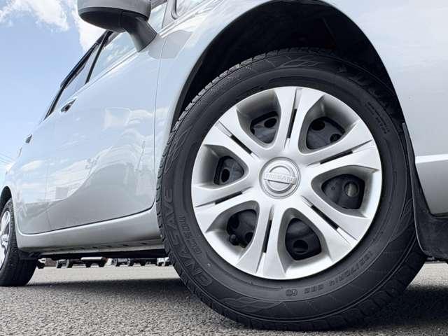 ノート １．２　Ｘ　ＤＩＧ－Ｓ　５名　禁煙車！衝突被害軽減ブレーキ！メモリーナビ！バックモニター！Ｂｌｕｅｔｏｏｔｈ対応！ＥＴＣ！スマートキー＆プッシュスタート！アイドリングストップ！横滑り防止装置！レーンキープアシスト！オートライト！（11枚目）