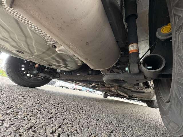 ノート １．２　Ｘ　ＤＩＧ－Ｓ　５名　禁煙車！衝突被害軽減ブレーキ！メモリーナビ！バックモニター！Ｂｌｕｅｔｏｏｔｈ対応！ＥＴＣ！スマートキー＆プッシュスタート！アイドリングストップ！横滑り防止装置！レーンキープアシスト！オートライト！（28枚目）