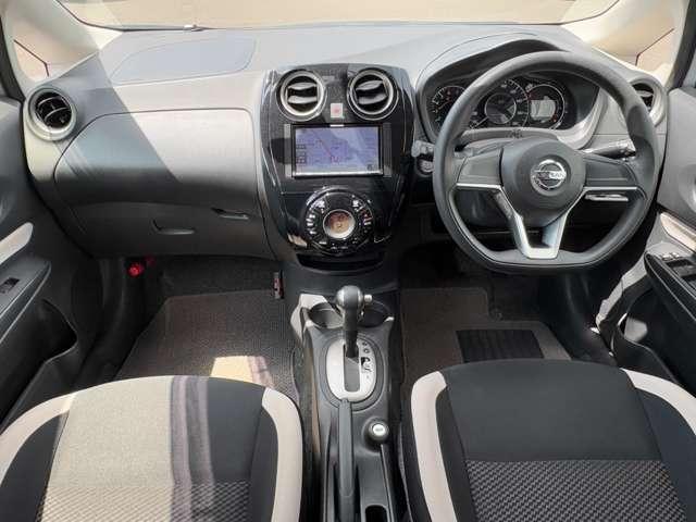 ノート １．２　Ｘ　ＤＩＧ－Ｓ　５名　禁煙車！衝突被害軽減ブレーキ！メモリーナビ！バックモニター！Ｂｌｕｅｔｏｏｔｈ対応！ＥＴＣ！スマートキー＆プッシュスタート！アイドリングストップ！横滑り防止装置！レーンキープアシスト！オートライト！（30枚目）
