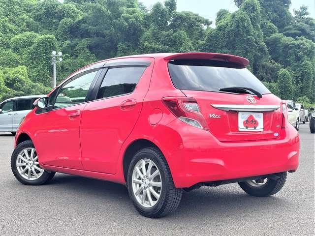 ヴィッツ １．３Ｕ　４ＷＤ　ワンオーナー！４ＷＤ！禁煙車！メモリーナビ！バックカメラ！Ｂｌｕｅｔｏｏｔｈオーディオ！フルセグＴＶ！ＥＴＣ！パワステ！シートヒーター！スマートキー＆プッシュスタート！横滑り防止装置！１５インチＡＷ！（5枚目）