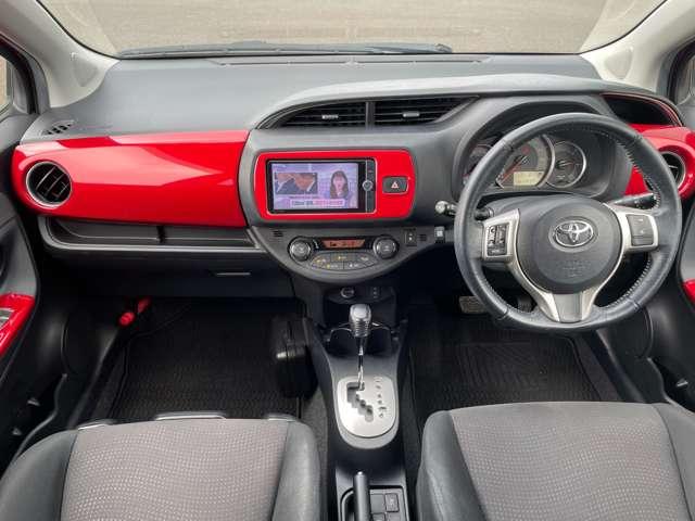 ヴィッツ １．３Ｕ　４ＷＤ　ワンオーナー！４ＷＤ！禁煙車！メモリーナビ！バックカメラ！Ｂｌｕｅｔｏｏｔｈオーディオ！フルセグＴＶ！ＥＴＣ！パワステ！シートヒーター！スマートキー＆プッシュスタート！横滑り防止装置！１５インチＡＷ！（32枚目）