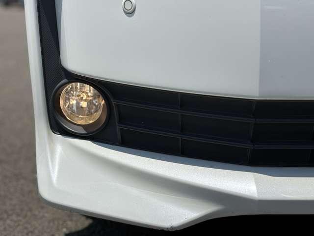 ヴォクシー １．８ハイブリッド　７名　禁煙車！衝突被害軽減ブレーキ！クルーズコントロール！後席モニター！両側パワースライドドア！メモリーナビ！バックカメラ！Ｂｌｕｅｔｏｏｔｈ対応！フルセグＴＶ！ＥＴＣ２．０！オートライト！シートヒーター！（15枚目）