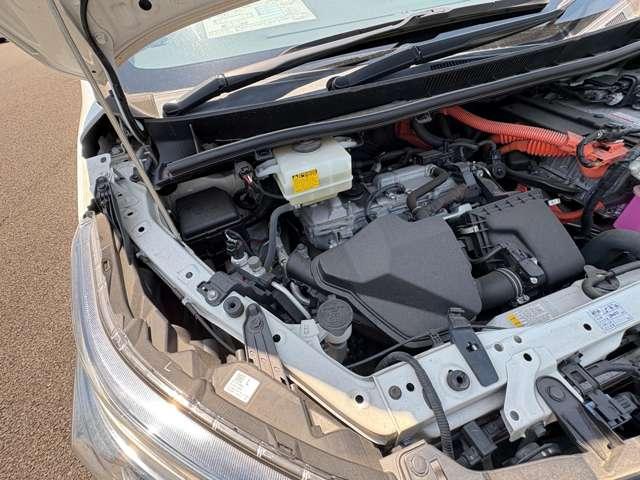 ヴォクシー １．８ハイブリッド　７名　禁煙車！衝突被害軽減ブレーキ！クルーズコントロール！後席モニター！両側パワースライドドア！メモリーナビ！バックカメラ！Ｂｌｕｅｔｏｏｔｈ対応！フルセグＴＶ！ＥＴＣ２．０！オートライト！シートヒーター！（26枚目）