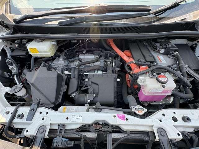 ヴォクシー １．８ハイブリッド　７名　禁煙車！衝突被害軽減ブレーキ！クルーズコントロール！後席モニター！両側パワースライドドア！メモリーナビ！バックカメラ！Ｂｌｕｅｔｏｏｔｈ対応！フルセグＴＶ！ＥＴＣ２．０！オートライト！シートヒーター！（27枚目）