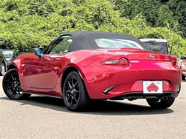 ロードスター １．５Ｓレザーパッケージ　ホワイトセレクション　２名　６速ＭＴ！禁煙車！衝突被害軽減ブレーキ！クルーズコントロール！ＢＯＳＥサウンドシステム！メモリーナビ！バックカメラ！Ｂｌｕｅｔｏｏｔｈ！フルセグＴＶ！ＥＴＣ！シートヒーター！スマートキー！キーレス！（6枚目）